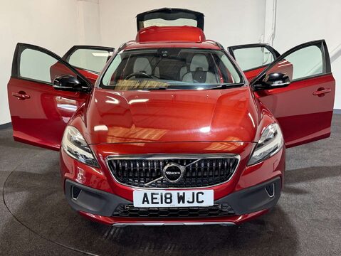 Volvo V40 1.5 V40 Cross Country Professional T3 Auto 5dr 9