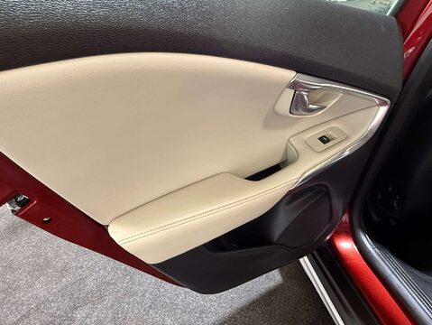 Volvo V40 1.5 V40 Cross Country Professional T3 Auto 5dr 48