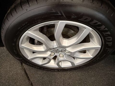 Volvo V40 1.5 V40 Cross Country Professional T3 Auto 5dr 39