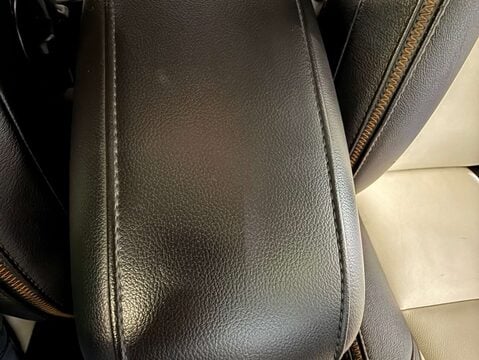 Volvo V40 1.5 V40 Cross Country Professional T3 Auto 5dr 28