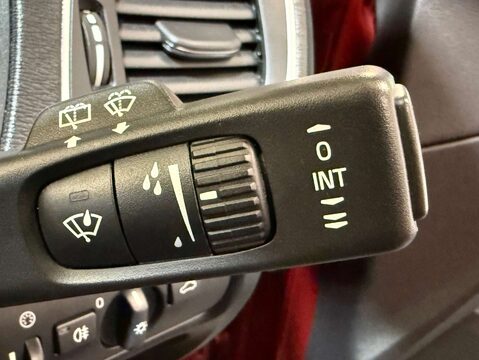 Volvo V40 1.5 V40 Cross Country Professional T3 Auto 5dr 20