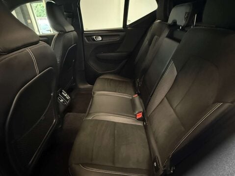 Volvo XC40 2.0 XC40 R-Design D3 5dr 37