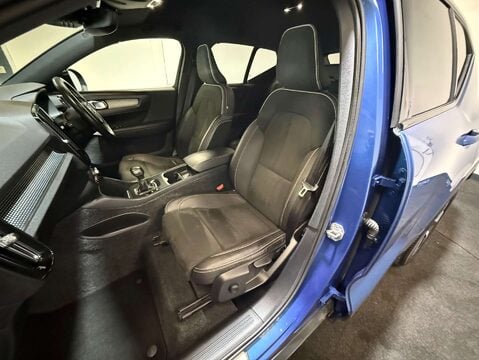 Volvo XC40 2.0 XC40 R-Design D3 5dr 42