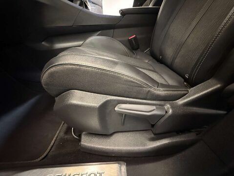 Peugeot 3008 1.2 3008 GT Line PureTech S/S 5dr 52