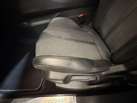 Peugeot 3008 1.2 3008 GT Line PureTech S/S 5dr 47