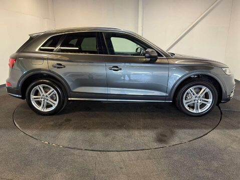 Audi Q5 2.0 Q5 S Line 40 TDI Quattro S-Tronic Auto 4WD 5dr 6