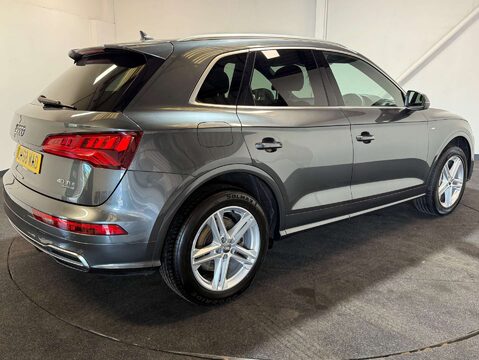 Audi Q5 2.0 Q5 S Line 40 TDI Quattro S-Tronic Auto 4WD 5dr 5