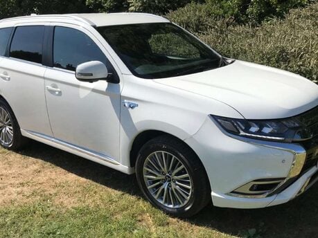 Mitsubishi Outlander 2.4 Outlander Exceed Safety PHEV CVT 4WD 5dr