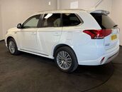 Mitsubishi Outlander 2.4 Outlander Exceed Safety PHEV CVT 4WD 5dr 3