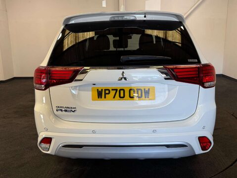 Mitsubishi Outlander 2.4 Outlander Exceed Safety PHEV CVT 4WD 5dr 4