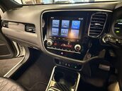 Mitsubishi Outlander 2.4 Outlander Exceed Safety PHEV CVT 4WD 5dr 29