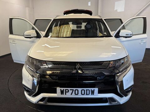 Mitsubishi Outlander 2.4 Outlander Exceed Safety PHEV CVT 4WD 5dr 8