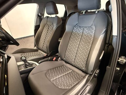 Audi A1 1.0 A1 Sportback 25 TFSI Sport Semi-Auto 5dr 39