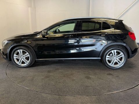 Mercedes-Benz GLA 2.1 GLA 220 SE Premium+ CDi 4Matic Auto 4WD 5dr 2