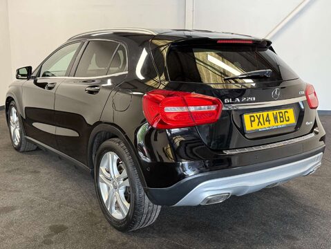 Mercedes-Benz GLA 2.1 GLA 220 SE Premium+ CDi 4Matic Auto 4WD 5dr 3