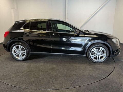 Mercedes-Benz GLA 2.1 GLA 220 SE Premium+ CDi 4Matic Auto 4WD 5dr 6