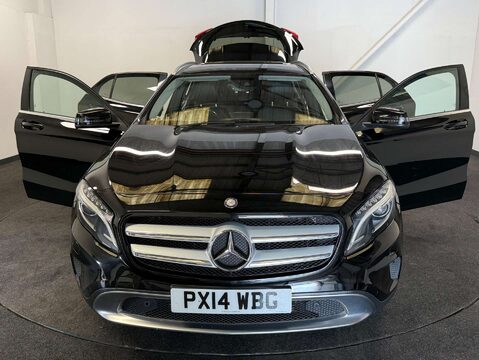 Mercedes-Benz GLA 2.1 GLA 220 SE Premium+ CDi 4Matic Auto 4WD 5dr 9