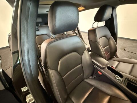 Mercedes-Benz GLA 2.1 GLA 220 SE Premium+ CDi 4Matic Auto 4WD 5dr 12