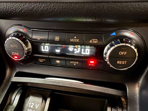 Mercedes-Benz GLA 2.1 GLA 220 SE Premium+ CDi 4Matic Auto 4WD 5dr 36