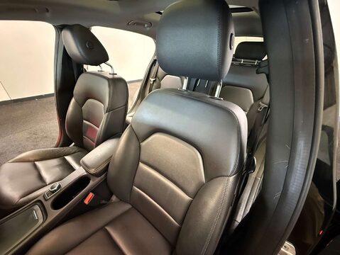 Mercedes-Benz GLA 2.1 GLA 220 SE Premium+ CDi 4Matic Auto 4WD 5dr 47
