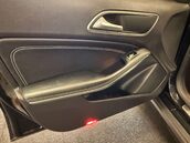 Mercedes-Benz GLA 2.1 GLA 220 SE Premium+ CDi 4Matic Auto 4WD 5dr 49