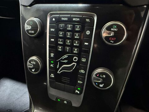 Volvo V40 1.5 V40 Momentum Nav+ T2 Auto 5dr 24