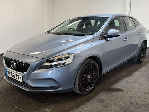 Volvo V40 1.5 V40 Momentum Nav+ T2 Auto 5dr 1