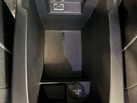 Volvo V40 1.5 V40 Momentum Nav+ T2 Auto 5dr 27