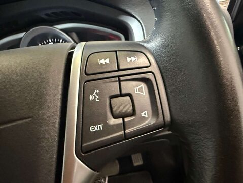 Volvo V40 1.5 V40 Momentum Nav+ T2 Auto 5dr 19