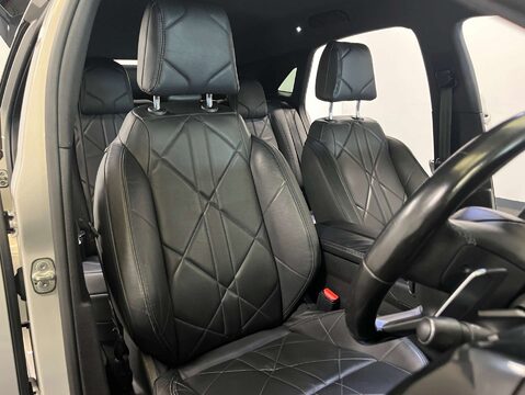 DS DS 7 1.6 DS7 Crossback Prestige PHEV 4x4 Auto 4WD 5dr 12
