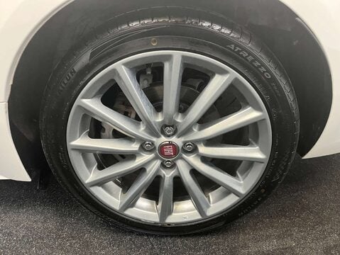 Fiat 124 Spider 1.4 124 Spider Lusso MultiAir 2dr 33