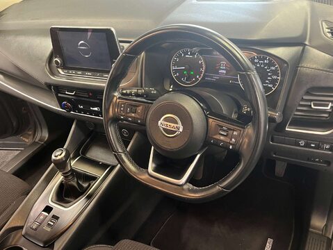 Nissan Qashqai 1.3 Qashqai Acenta Premium DiG-T MHEV 5dr 19
