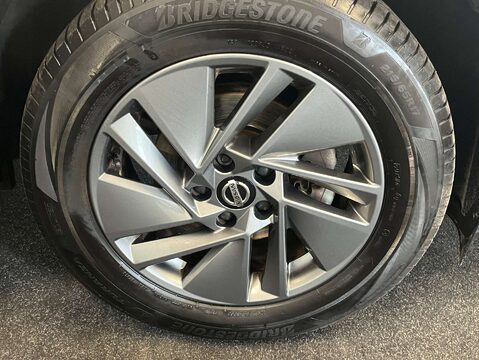 Nissan Qashqai 1.3 Qashqai Acenta Premium DiG-T MHEV 5dr 11