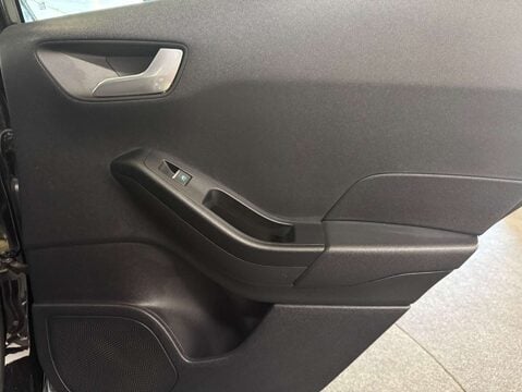 Ford Fiesta 1.0 Fiesta ST-Line Edition T 5dr 29