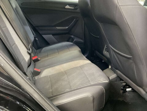 Volkswagen T-Roc 1.5 T-Roc R-Line TSi Evo DSG 5dr 11