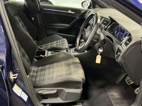 Volkswagen Golf 1.4 Golf GTE DSG 5dr 8