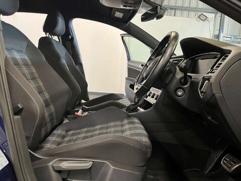 Volkswagen Golf 1.4 Golf GTE DSG 5dr 18
