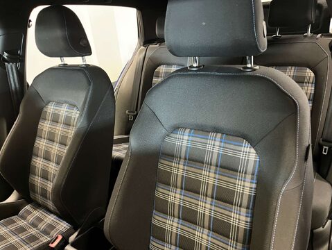 Volkswagen Golf 1.4 Golf GTE DSG 5dr 53