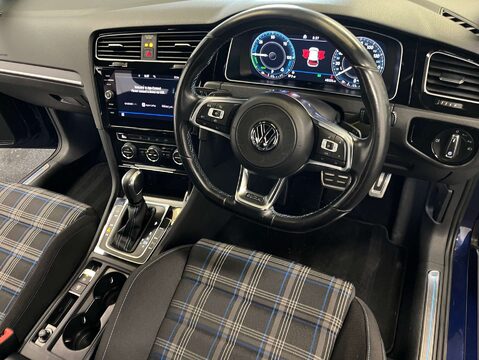 Volkswagen Golf 1.4 Golf GTE DSG 5dr 20