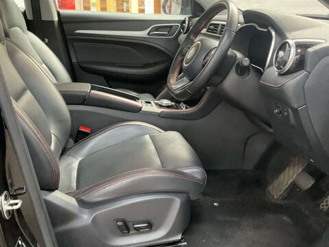 MG ZS ZS Trophy EV 5dr 10