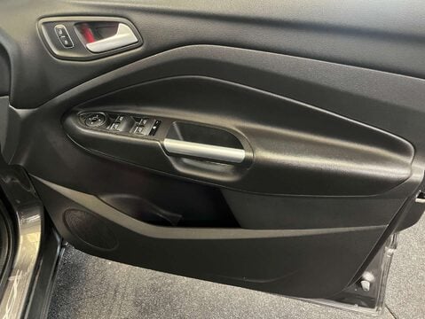Ford Kuga 1.5 Kuga ST-Line X 5dr 12