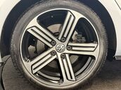 Volkswagen Golf 2.0 Golf R TSi Semi-Auto 4WD 5dr 38