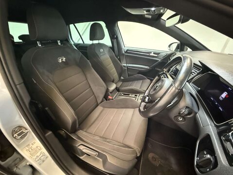 Volkswagen Golf 2.0 Golf R TSi Semi-Auto 4WD 5dr 17