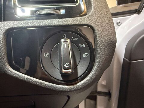 Volkswagen Golf 2.0 Golf R TSi Semi-Auto 4WD 5dr 21