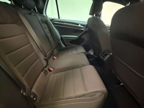 Volkswagen Golf 2.0 Golf R TSi Semi-Auto 4WD 5dr 36