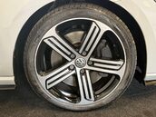 Volkswagen Golf 2.0 Golf R TSi Semi-Auto 4WD 5dr 13