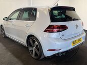 Volkswagen Golf 2.0 Golf R TSi Semi-Auto 4WD 5dr 4