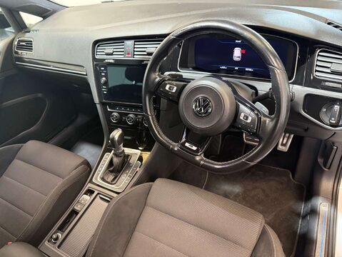Volkswagen Golf 2.0 Golf R TSi Semi-Auto 4WD 5dr 19
