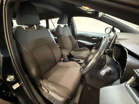 Toyota Corolla 1.8 Corolla Icon Tech VVTi HEV CVT 5dr 14