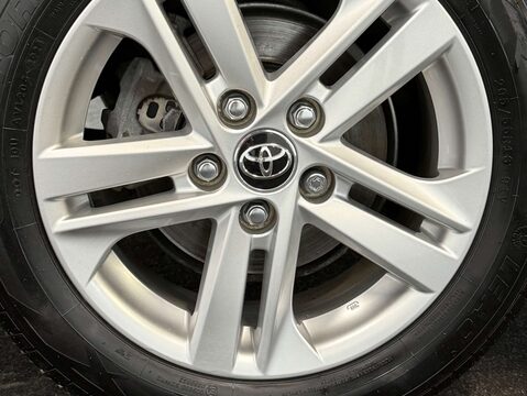 Toyota Corolla 1.8 Corolla Icon Tech VVTi HEV CVT 5dr 35